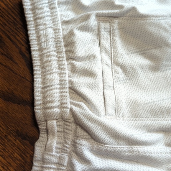 ATHLETA Farallin Printed Joggers White with soft gray print. Athleisure Sz 0 w26 - Picture 9 of 12